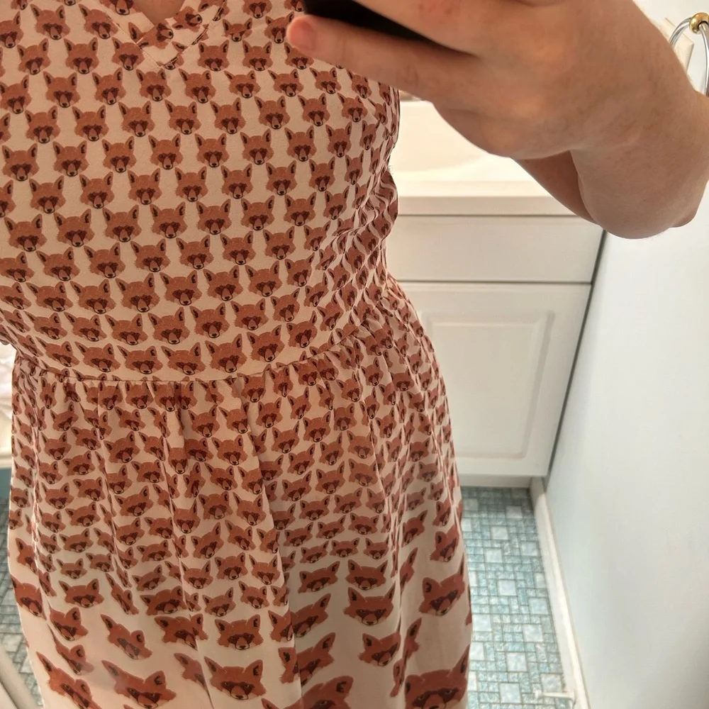 Long foxy dress with open back detail - Picture 3 of 5